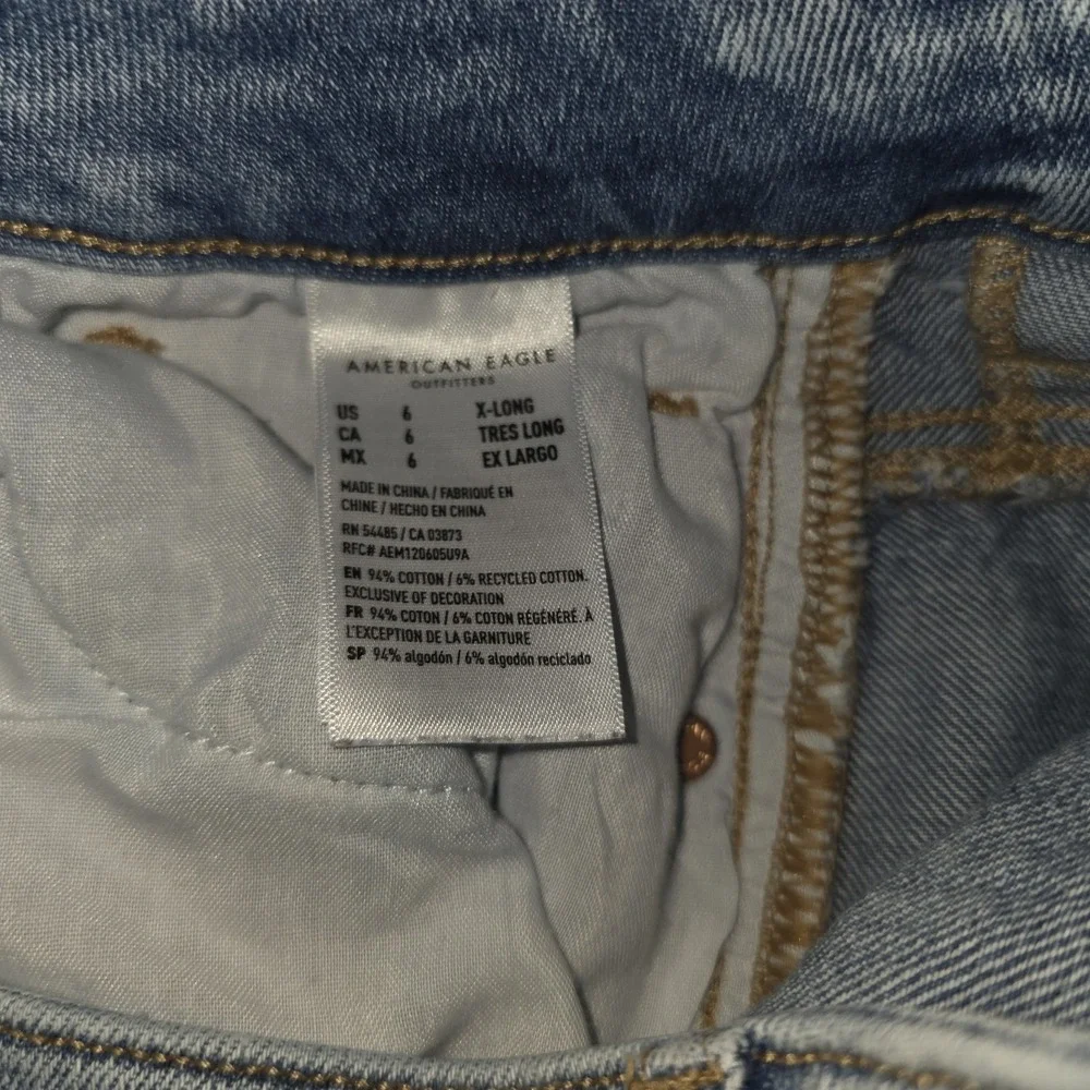American Eagle Womens Highest Rise Mom Jeans Size 6 X-Long Denim Stretch
